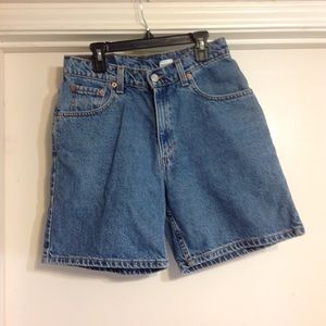 Women's red tap Levi's denim shorts jr size 7